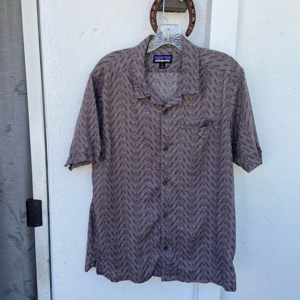 Men's Patagonia Vintage Button Up Shirt (Medium)